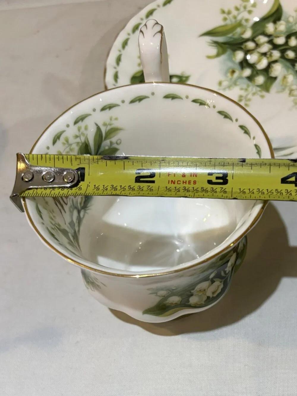 Royal Albert England Flower of the Month May Lily of the Valley Cup Saucer Set